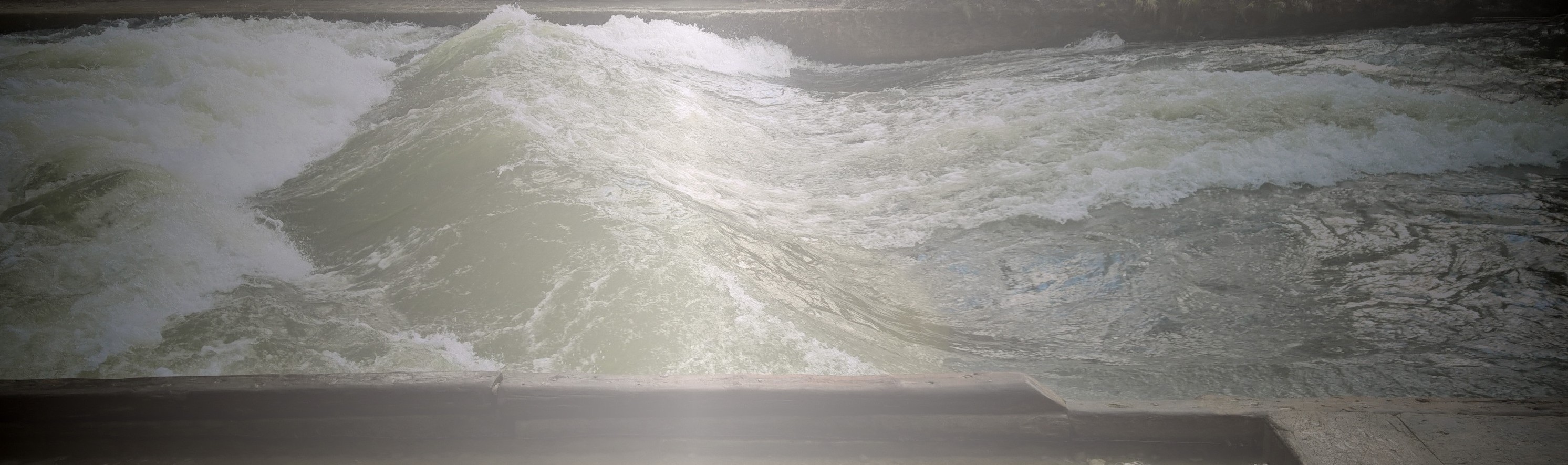 Eisbach_leer_alnewphotos1_gradient